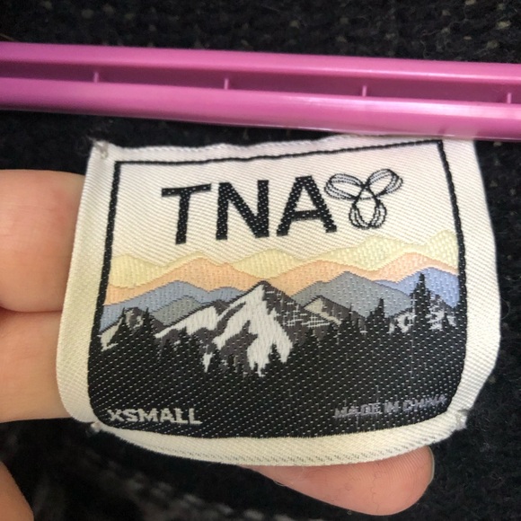 100% lambswool TNA sweater, XS - Picture 2 of 4